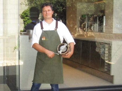 La cocina de Kiko Moya en el Restaurante L’Escaleta (** Michelin), en Cocentaina, Alicante, tiene como protagonistas absolutos los productos de su entorno.