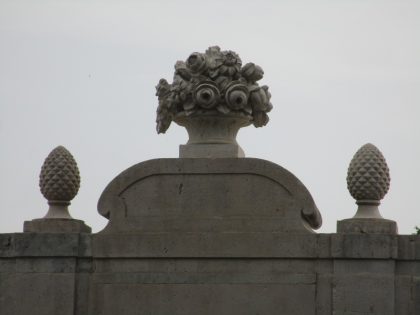 Esculturas de piedra en el Palacio Real de Aranjuez. En el caso antiguo del pueblo, en julio 2022 un seminario reunió a seis investigadoras de la cocina y de recetarios antiguos.