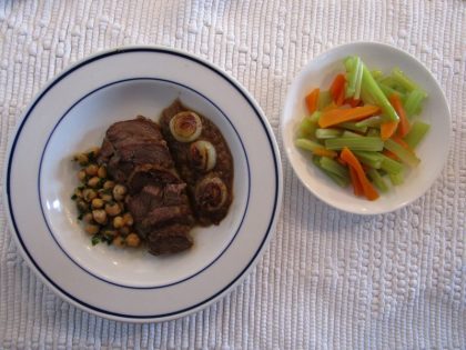 El buey, la ternera, la vaca, sus menudos y sus caldos son elementos de cocina de mucho valor cuando se cuida la calidad del producto en granjas de agricultura sostenible.